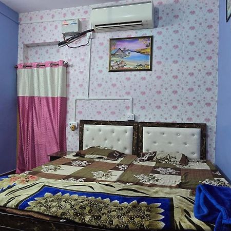 Kashi Dham Homestay Varanasi Esterno foto