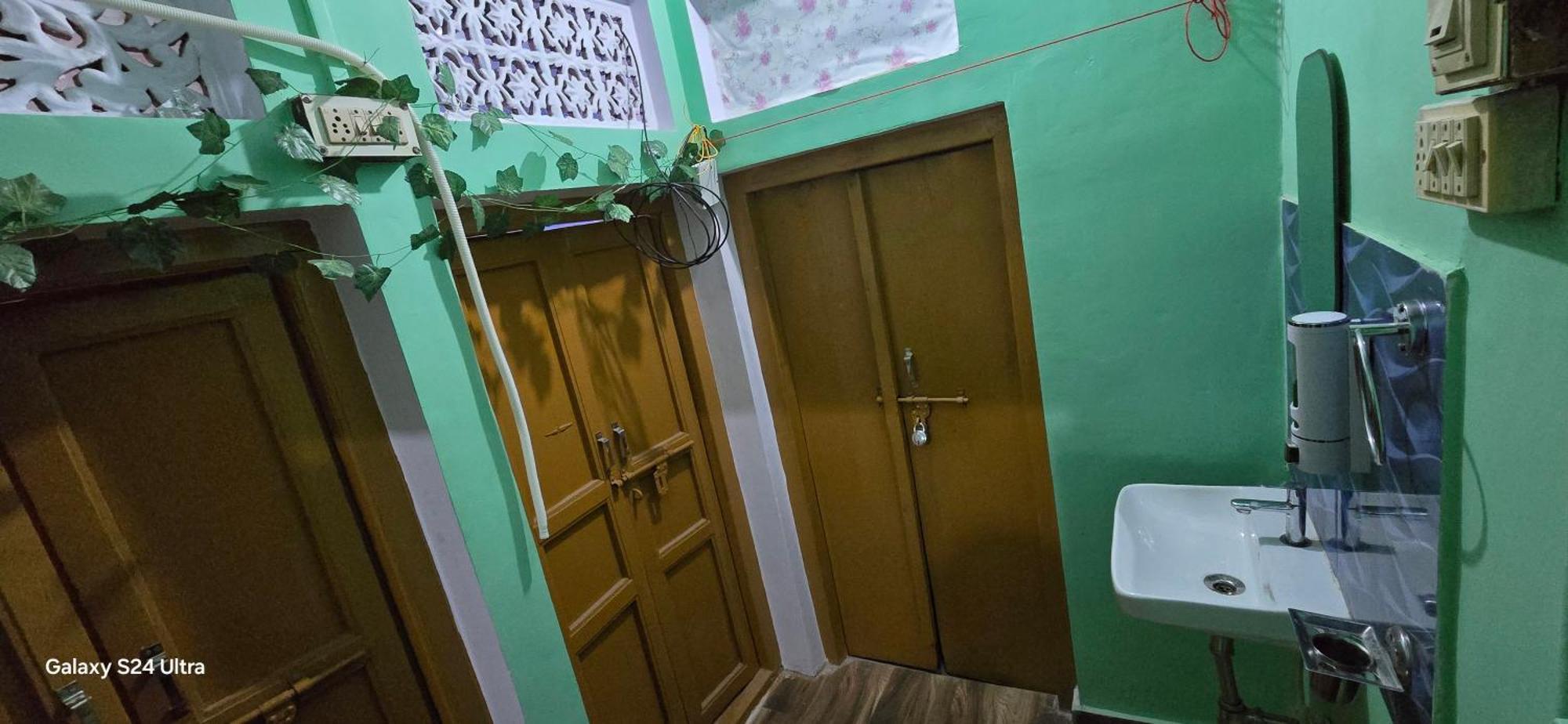 Kashi Dham Homestay Varanasi Esterno foto